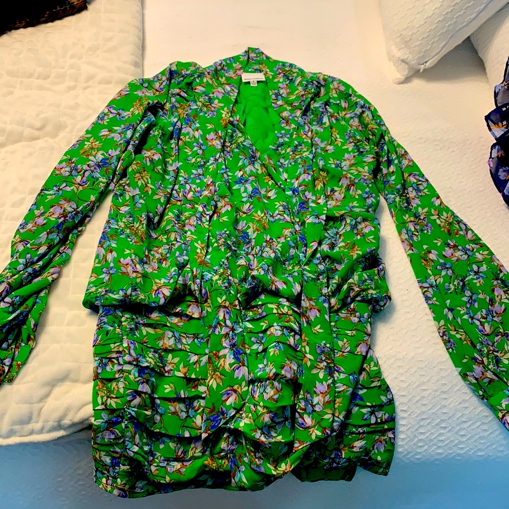 Vibrant green blousy top dress, tight on bottom!